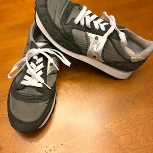 Saucony Gray and White Athletic Shoes Womens size 9.5